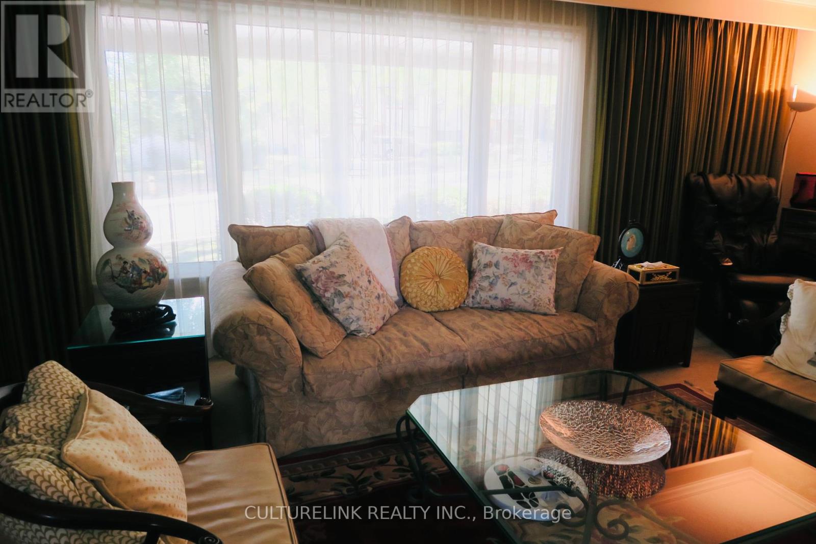 568 Cummer Avenue, Toronto (Bayview Woods-Steeles), Ontario  M2K 2M4 - Photo 5 - C12348717
