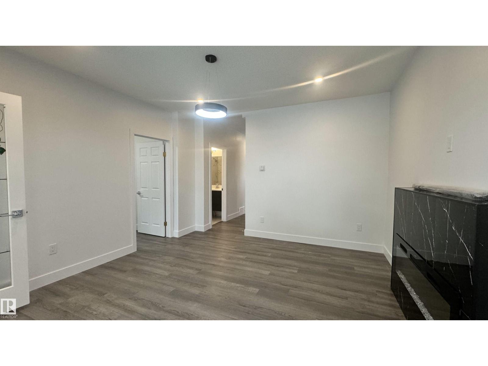 11537 81 St Nw, Edmonton, Alberta  T5B 2R9 - Photo 3 - E4453370
