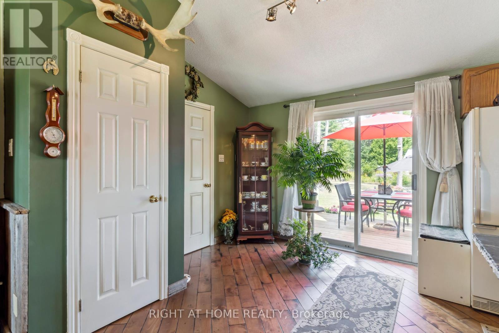 6216 Sunnidale Tosorontio Townline, Clearview, Ontario  L0M 1K0 - Photo 6 - S12348707