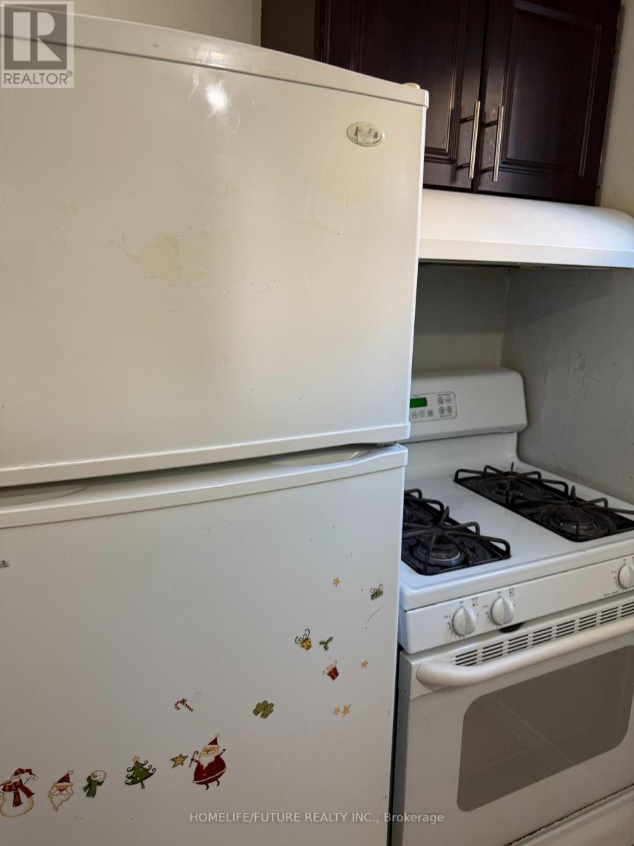Bsmt - 7147 Harwick Drive, Mississauga, Ontario  L4T 3A5 - Photo 3 - W12348692