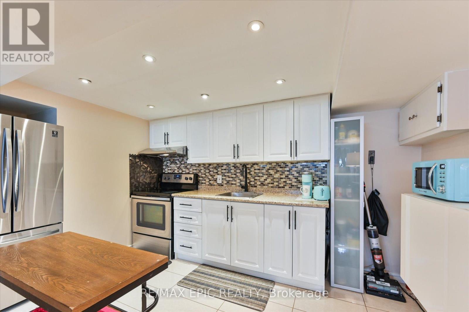 Lower - 2683 Truscott Drive, Mississauga, Ontario  L5J 2B6 - Photo 6 - W12348694