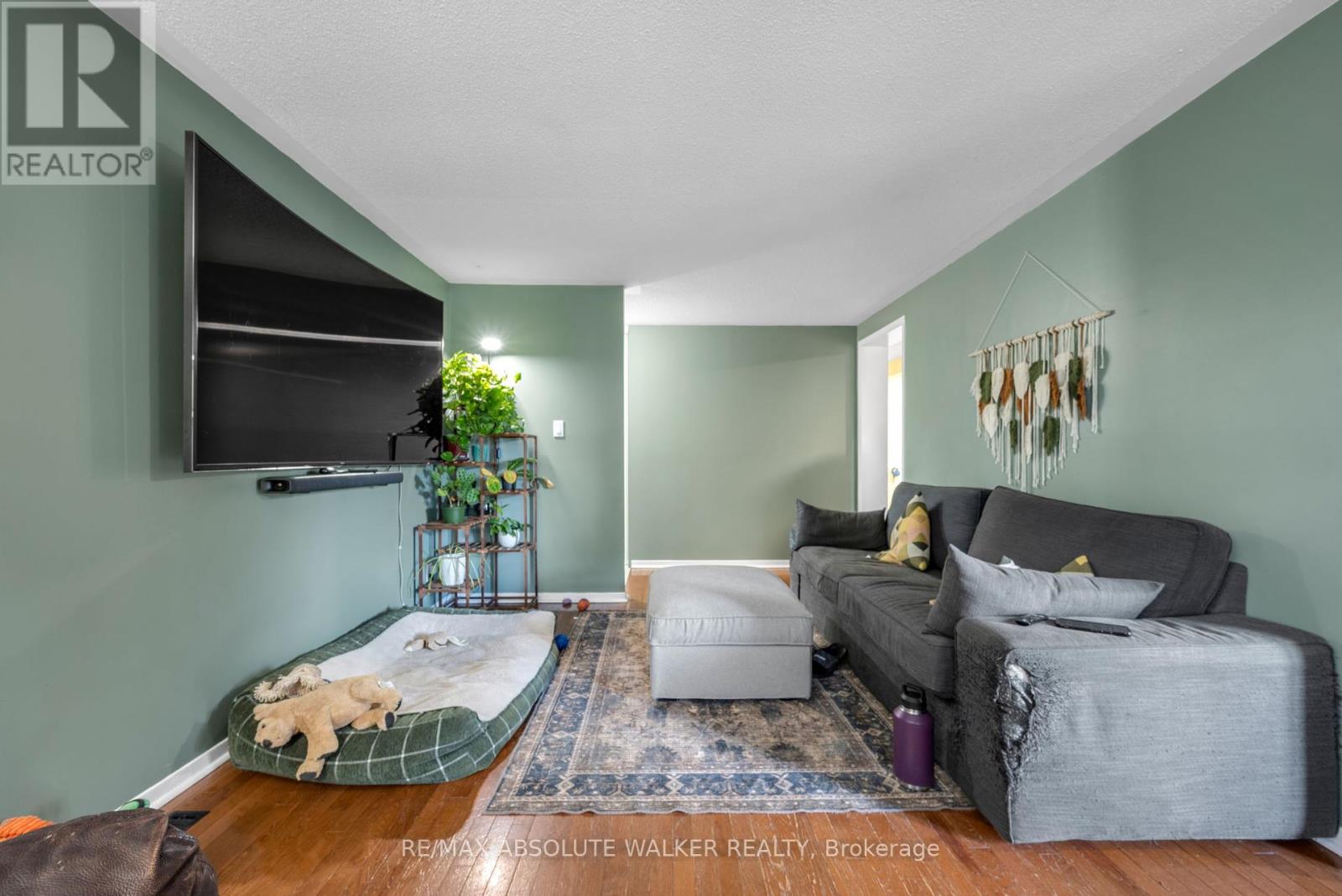 Property at 428 HATFIELD CRESCENT image 5
