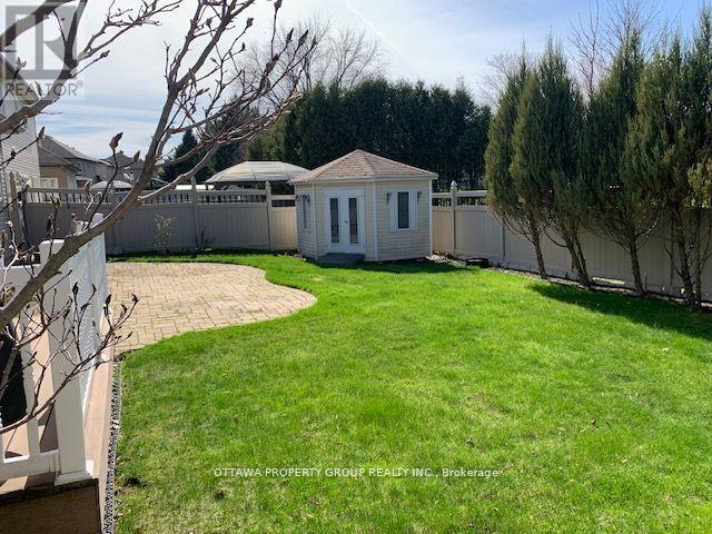 Property at 36 DE LA RIVE DRIVE image 4