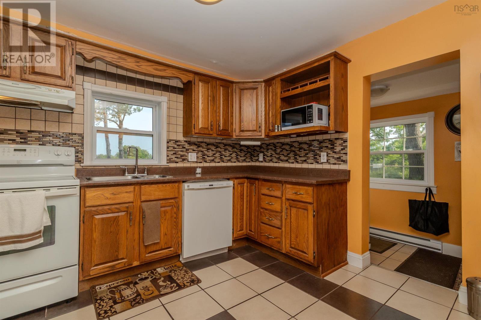 26 Dwyer Street, Sydney Mines, Nova Scotia  B1V 1E7 - Photo 18 - 202514390
