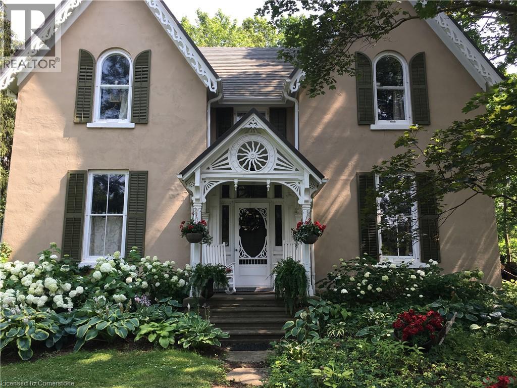 Property at 340 DUNDAS Street E image 2
