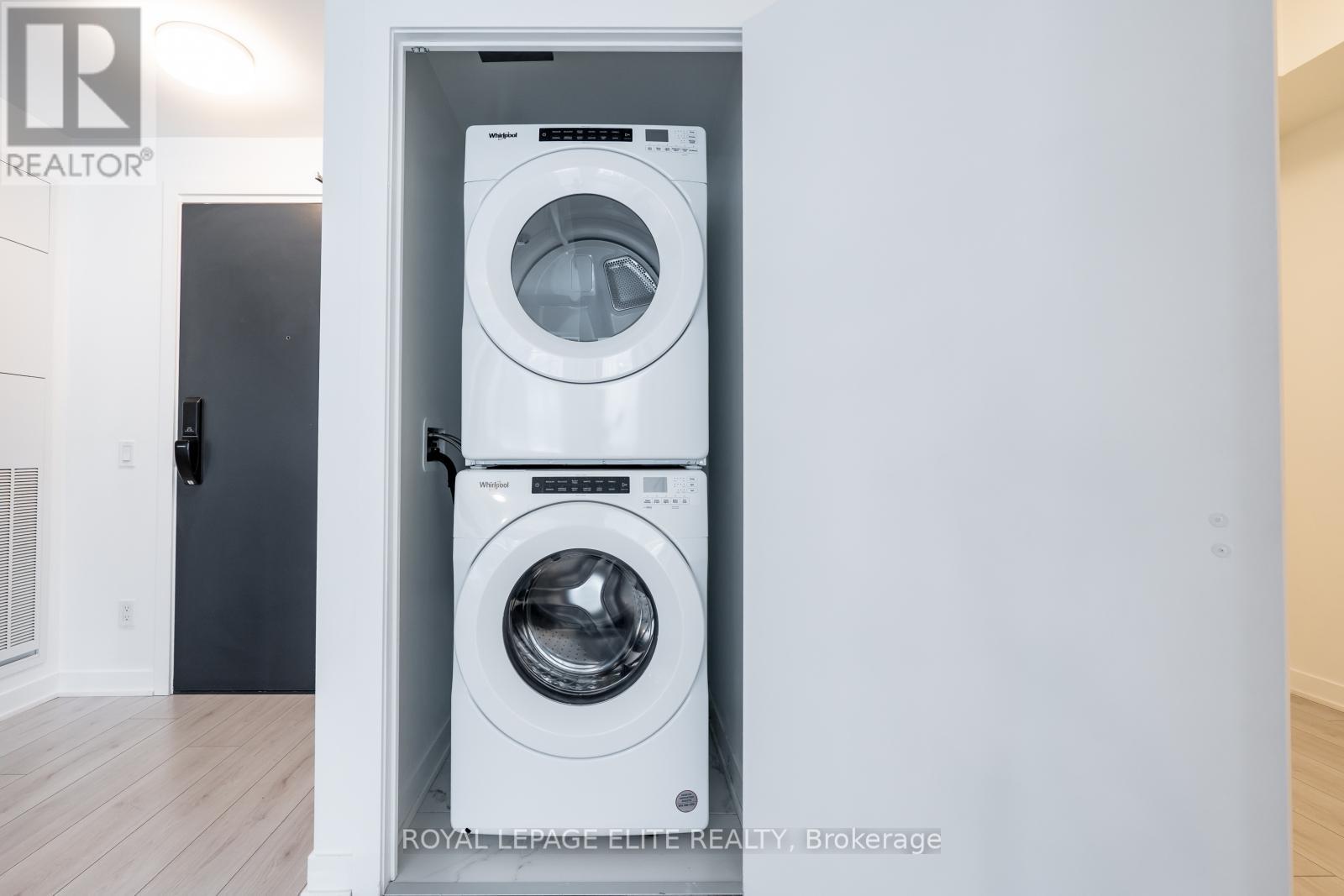 418 - 405 Dundas Street, Oakville (Oa Rural Oakville), Ontario  L6M 4M2 - Photo 21 - W12348521