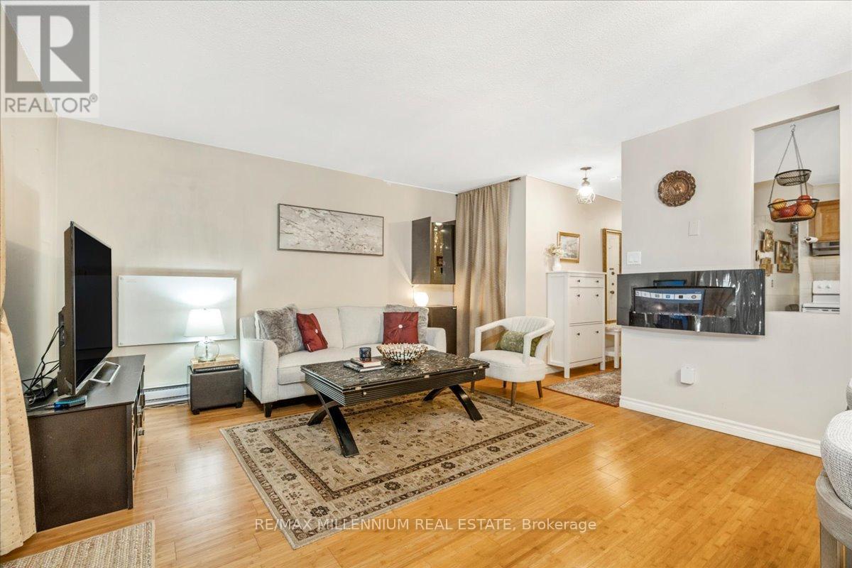 Property at 14 - 25 PEBBLE BYWAY image 4