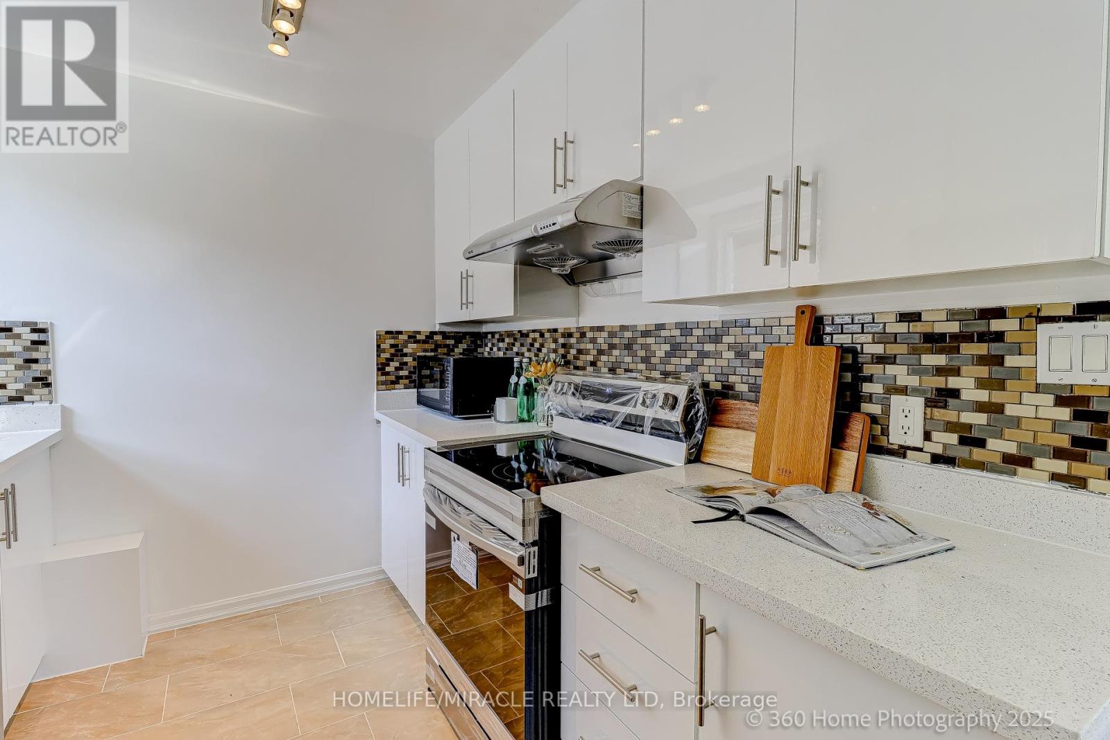 34 Merrian Road, Toronto (Kennedy Park), Ontario  M1K 3M7 - Photo 7 - E12348737