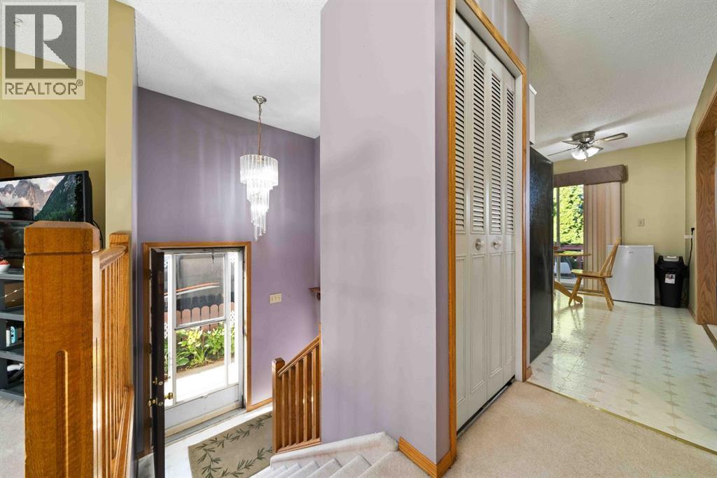 Property at 439 Ross Glen Drive SE image 4