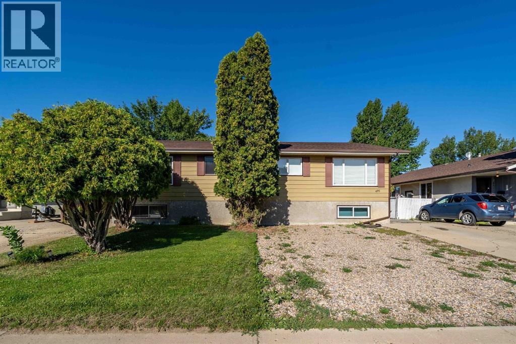 Property at 439 Ross Glen Drive SE image 2