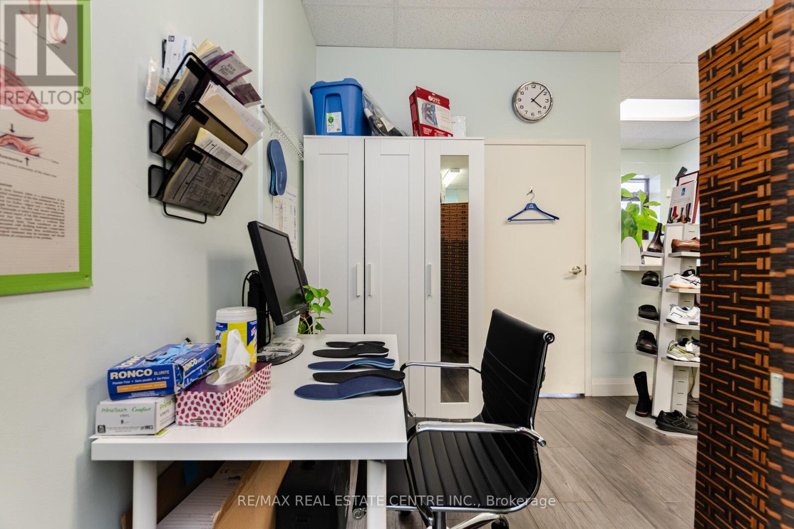 8 - 5291 Lakeshore Road, Burlington, Ontario  L7L 1C7 - Photo 12 - W12348744