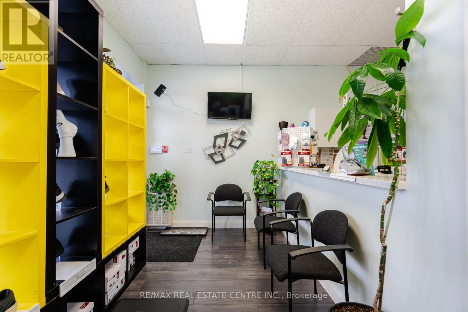 8 - 5291 Lakeshore Road, Burlington, Ontario  L7L 1C7 - Photo 4 - W12348744