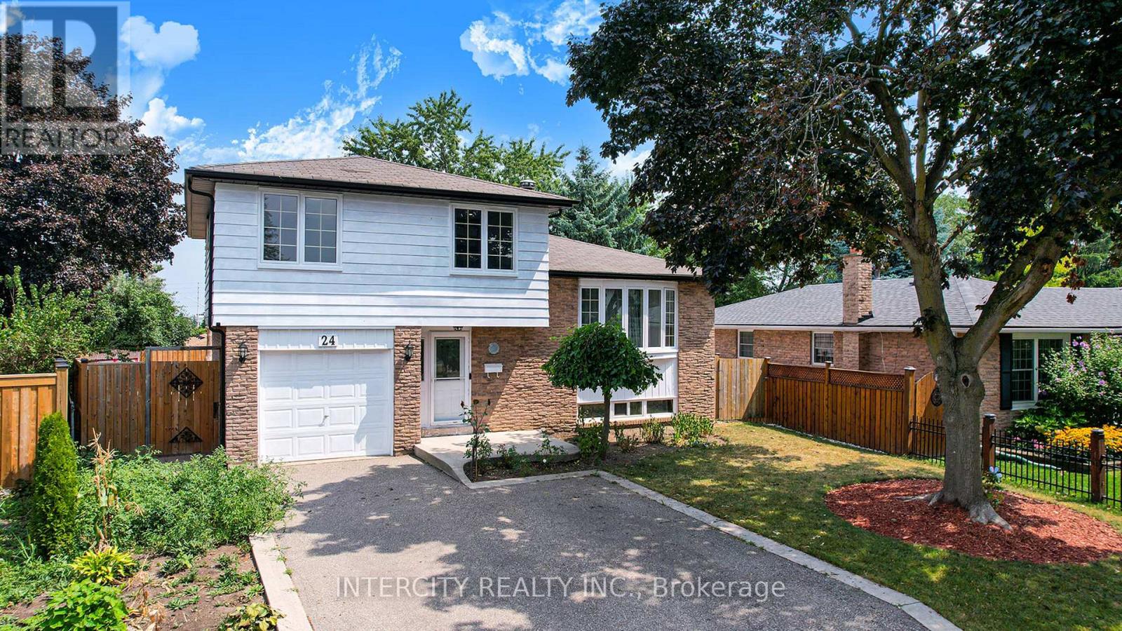 24 GROVETREE PLACE, Brampton, Ontario
