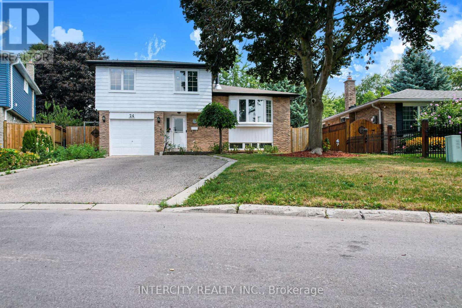 24 Grovetree Place, Brampton, Ontario  L6S 1S8 - Photo 38 - W12348746