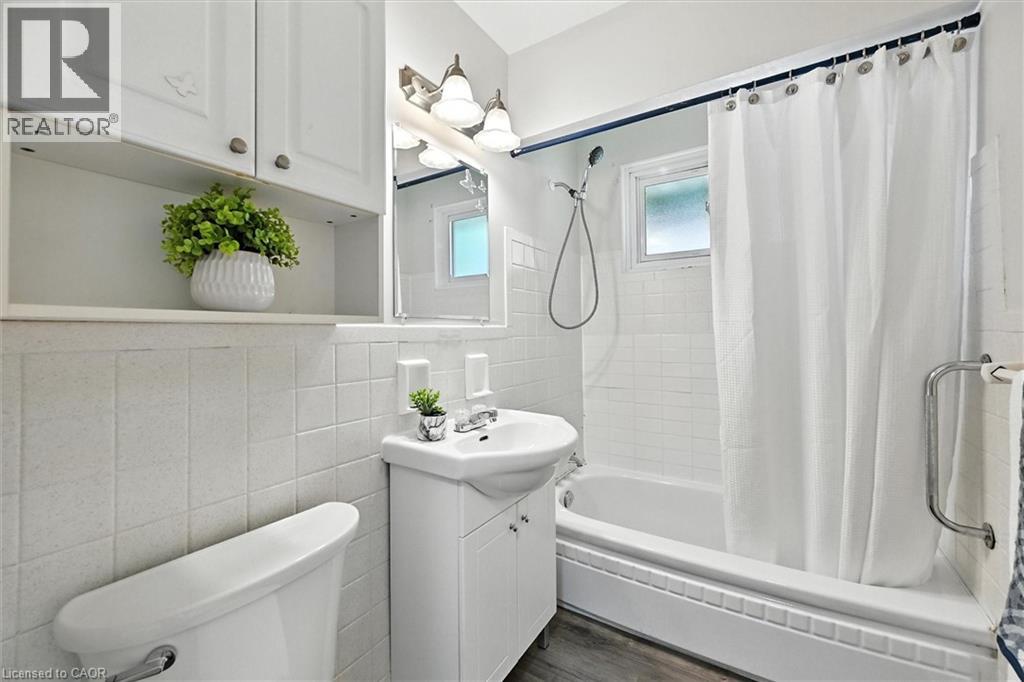 29 West 21st. Street, Hamilton, Ontario  L9C 4M3 - Photo 11 - 40745611