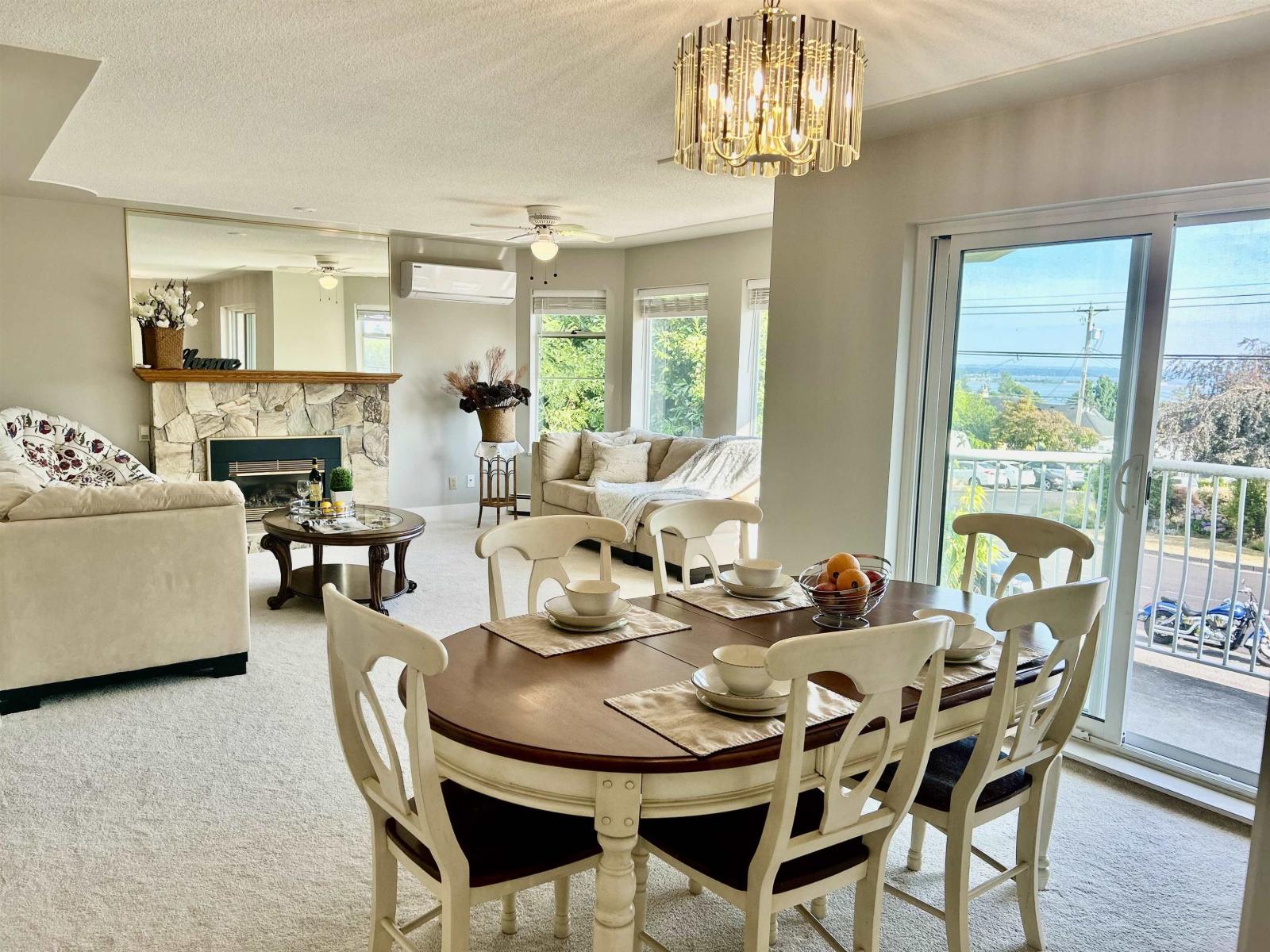 15837 PACIFIC AVENUE, White Rock, British Columbia