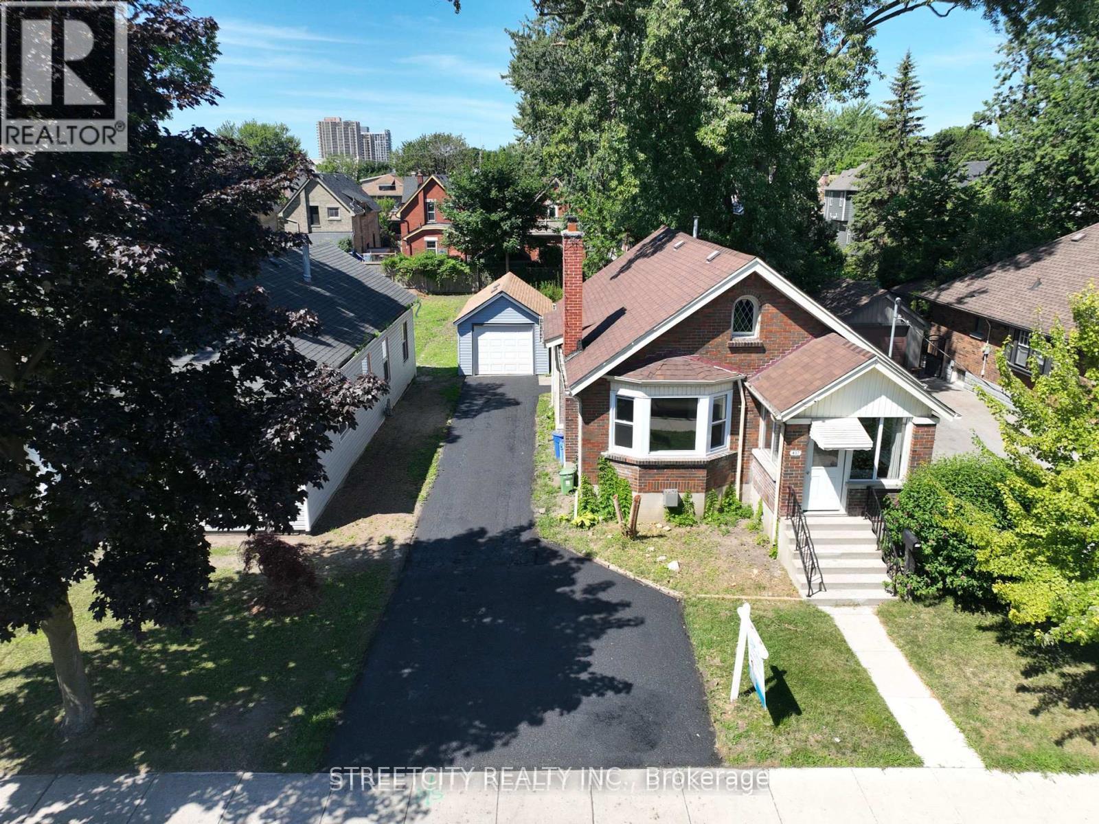 437 Charlotte Street, London East, Ontario  N5W 4A5 - Photo 3 - X12348790
