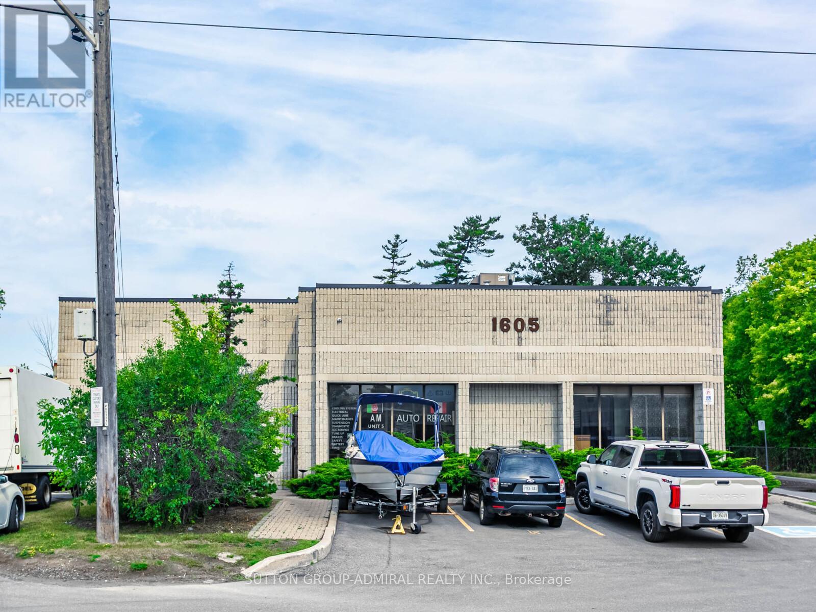 5 - 1605 Sedlescomb Drive, Mississauga (Dixie), Ontario  L4X 1M4 - Photo 8 - W12348772