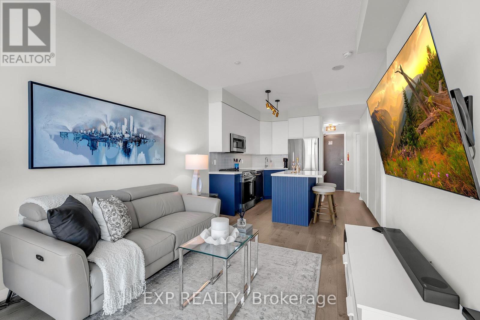 3307 - 223 Webb Drive, Mississauga, Ontario  L5B 0E8 - Photo 10 - W12348777