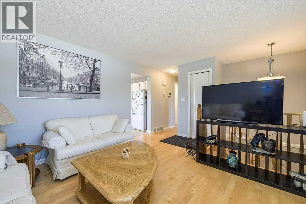 Property at 22 Mclevin Crescent image 5