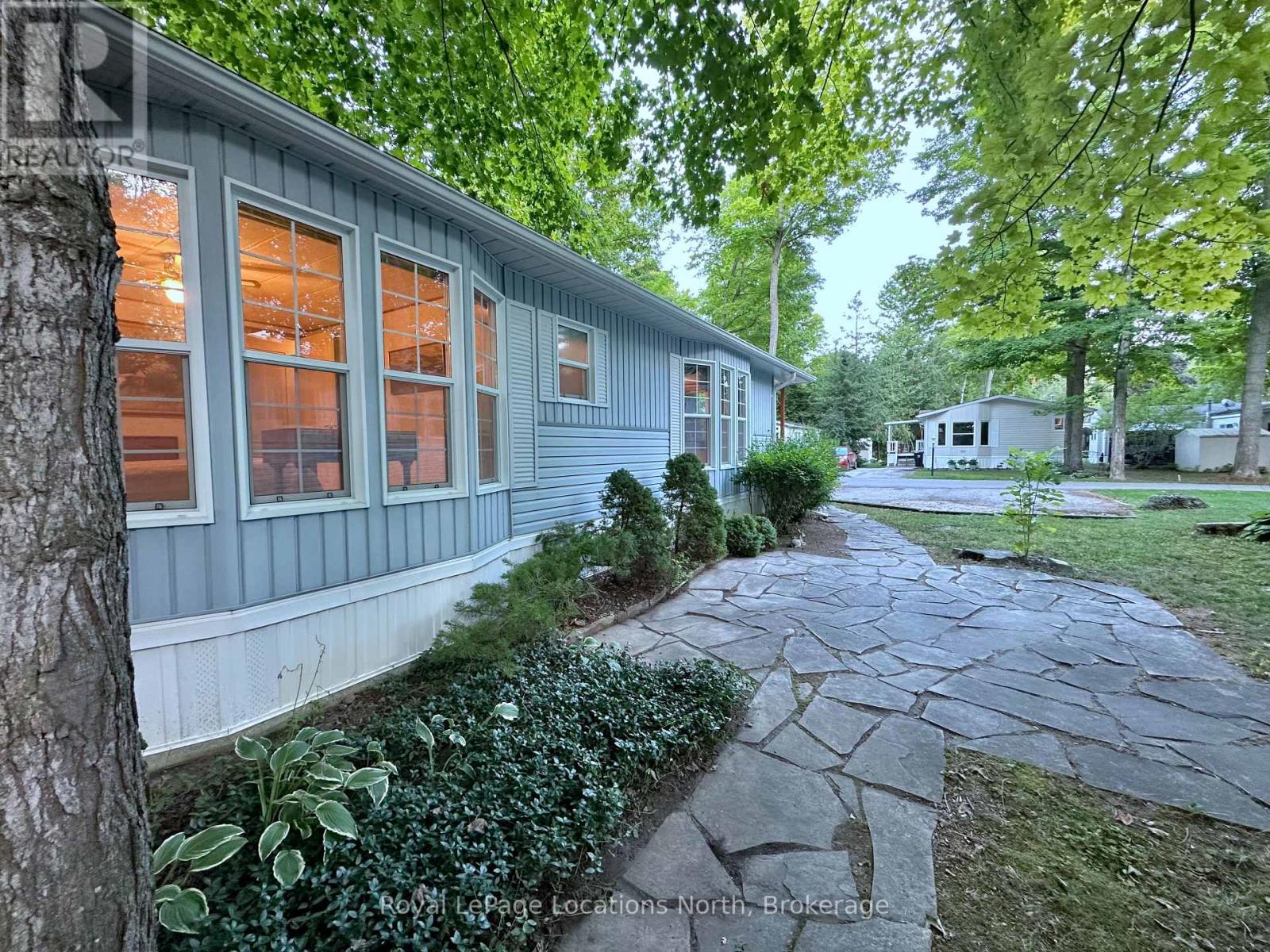 Property at 35 THE BOARDWALK image 2