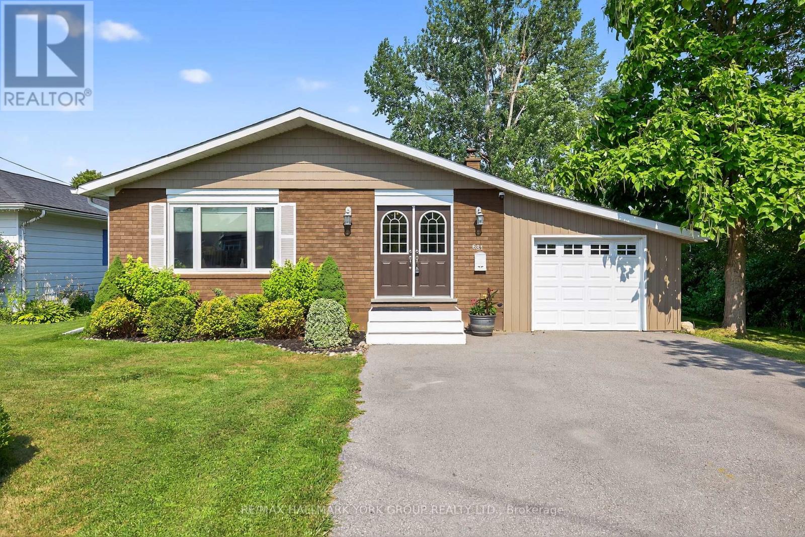 Property at 681 LAKE DRIVE S image 1