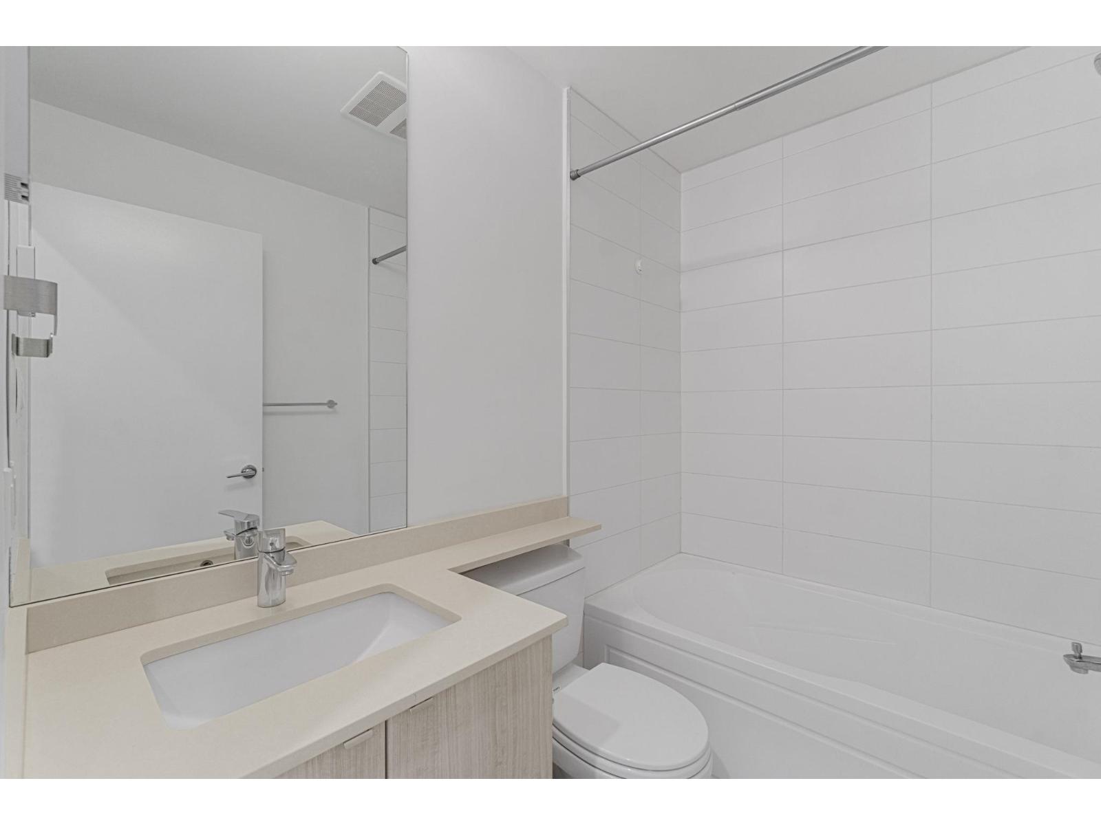 303 6468 195a Street, Surrey, British Columbia  V4N 6R6 - Photo 8 - R3011854