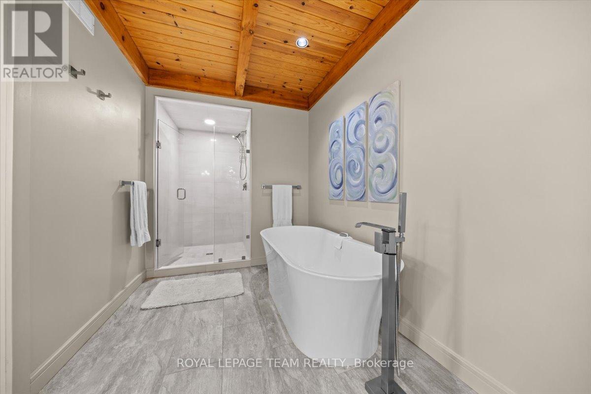 884 Anderson Road N, Frontenac (Frontenac South), Ontario  K0H 2V0 - Photo 22 - X12348830