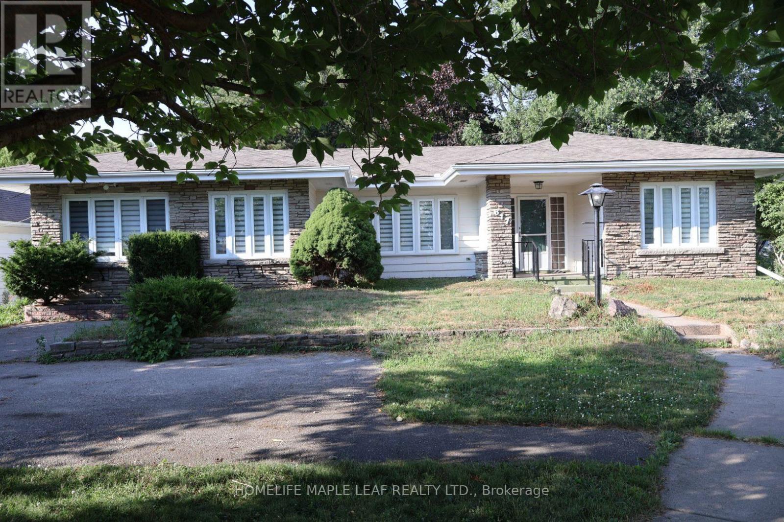 Property at 617 LOCK STREET W image 2