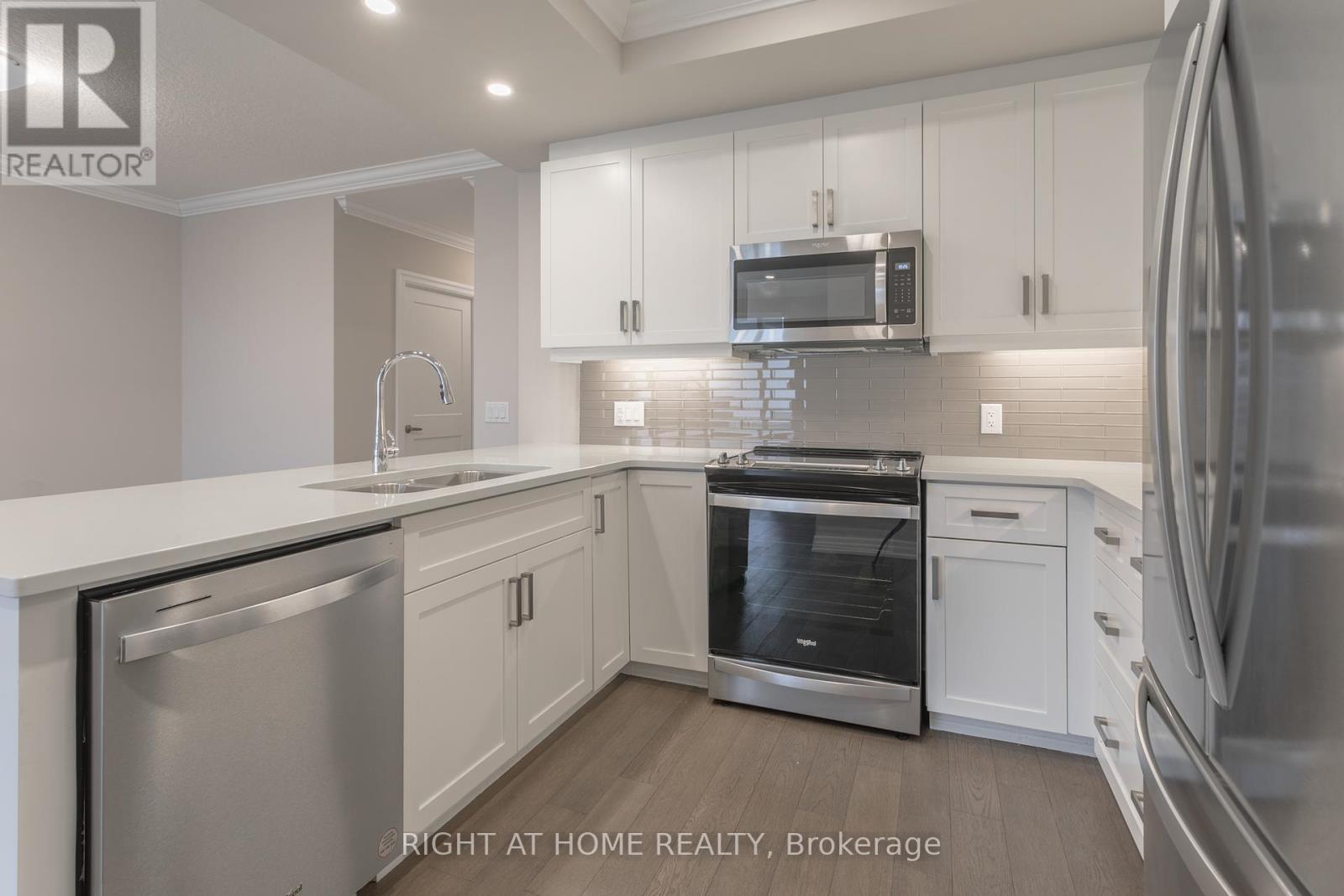 # 910 - 460 Callaway Road, London North, Ontario  N6G 0N8 - Photo 6 - X12348789