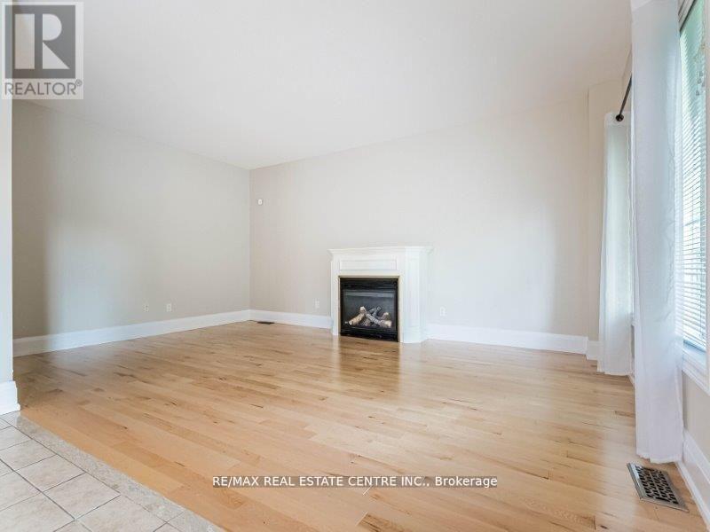 4 Panorama Way, Hamilton, Ontario  L8E 6C6 - Photo 17 - X12348813
