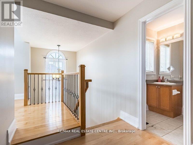 4 Panorama Way, Hamilton, Ontario  L8E 6C6 - Photo 21 - X12348813