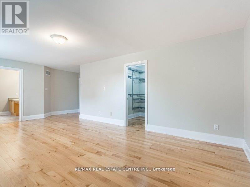 4 Panorama Way, Hamilton, Ontario  L8E 6C6 - Photo 24 - X12348813