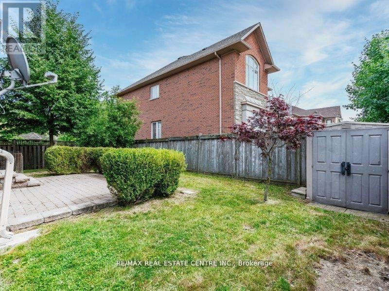 4 Panorama Way, Hamilton, Ontario  L8E 6C6 - Photo 36 - X12348813