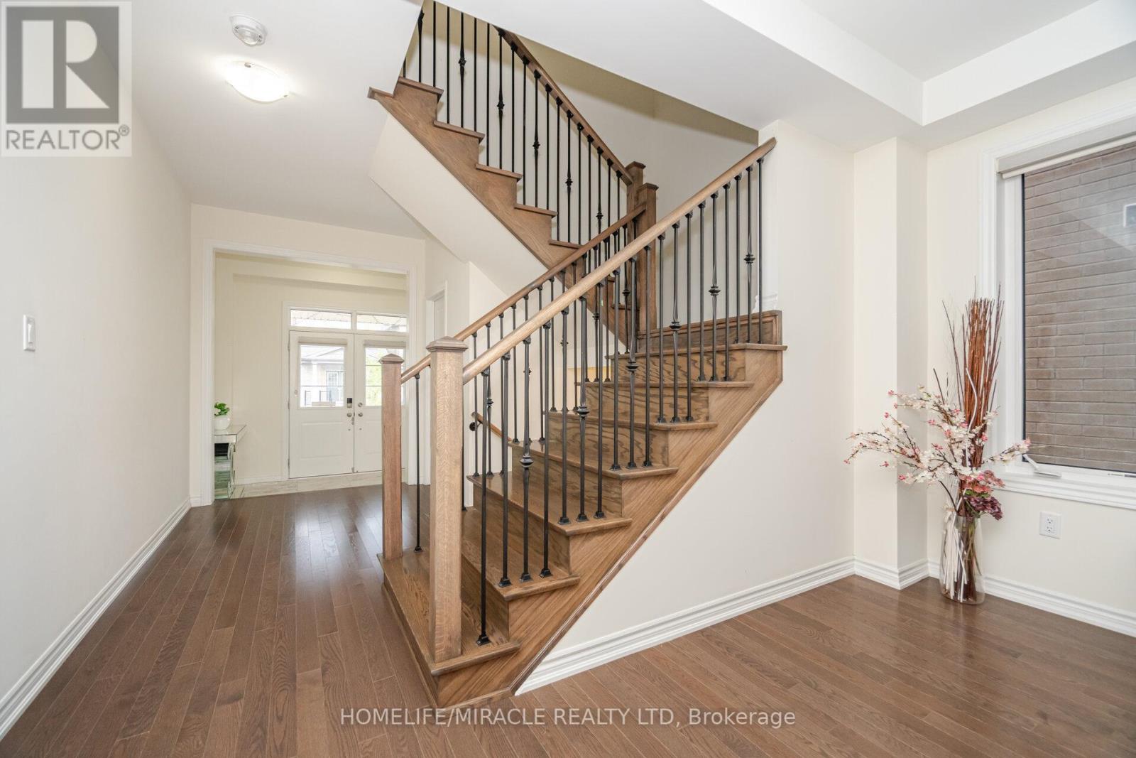 7 Aldenham Street, Brampton (Credit Valley), Ontario  L6X 5S2 - Photo 17 - W12348325