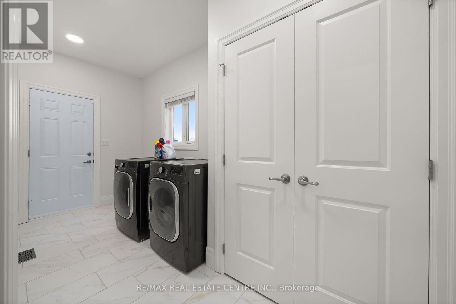 218 Beasley Crescent, Prince Edward County, Ontario  K0K 2T0 - Photo 7 - X12326430
