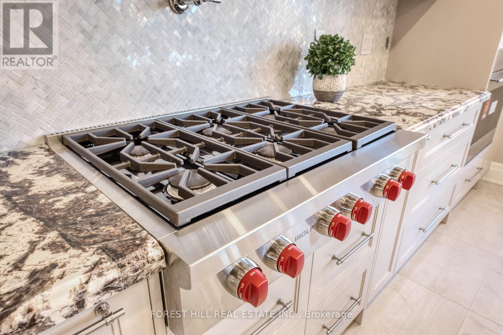 7 Becky Cheung Court, Toronto, Ontario  M2M 2E7 - Photo 13 - C12346518