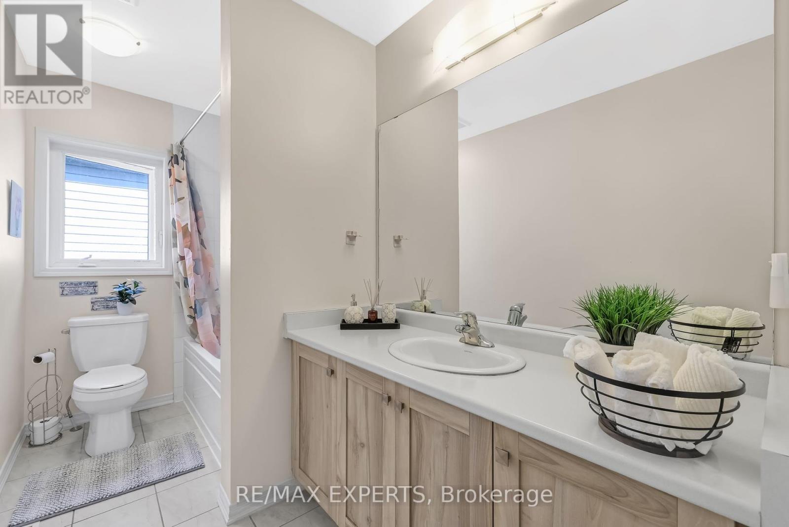 105 David Street, Haldimand, Ontario  N0A 1H0 - Photo 27 - X12348645