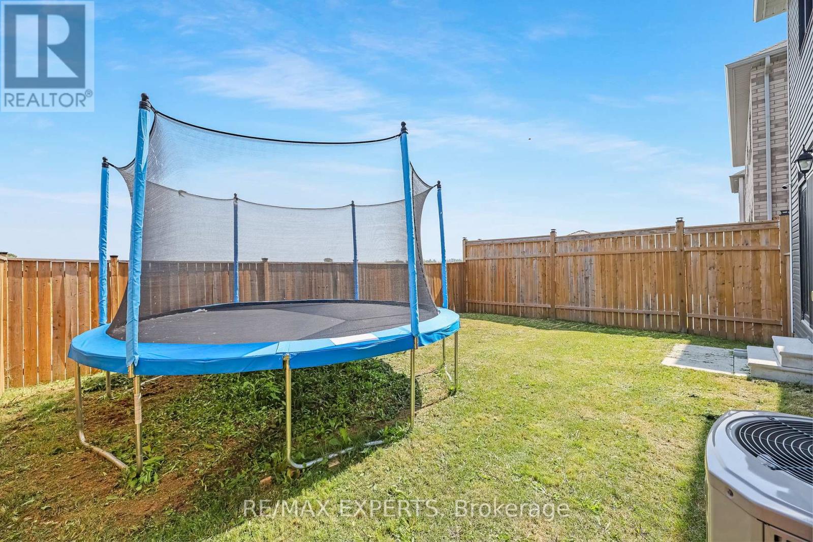 105 David Street, Haldimand, Ontario  N0A 1H0 - Photo 38 - X12348645