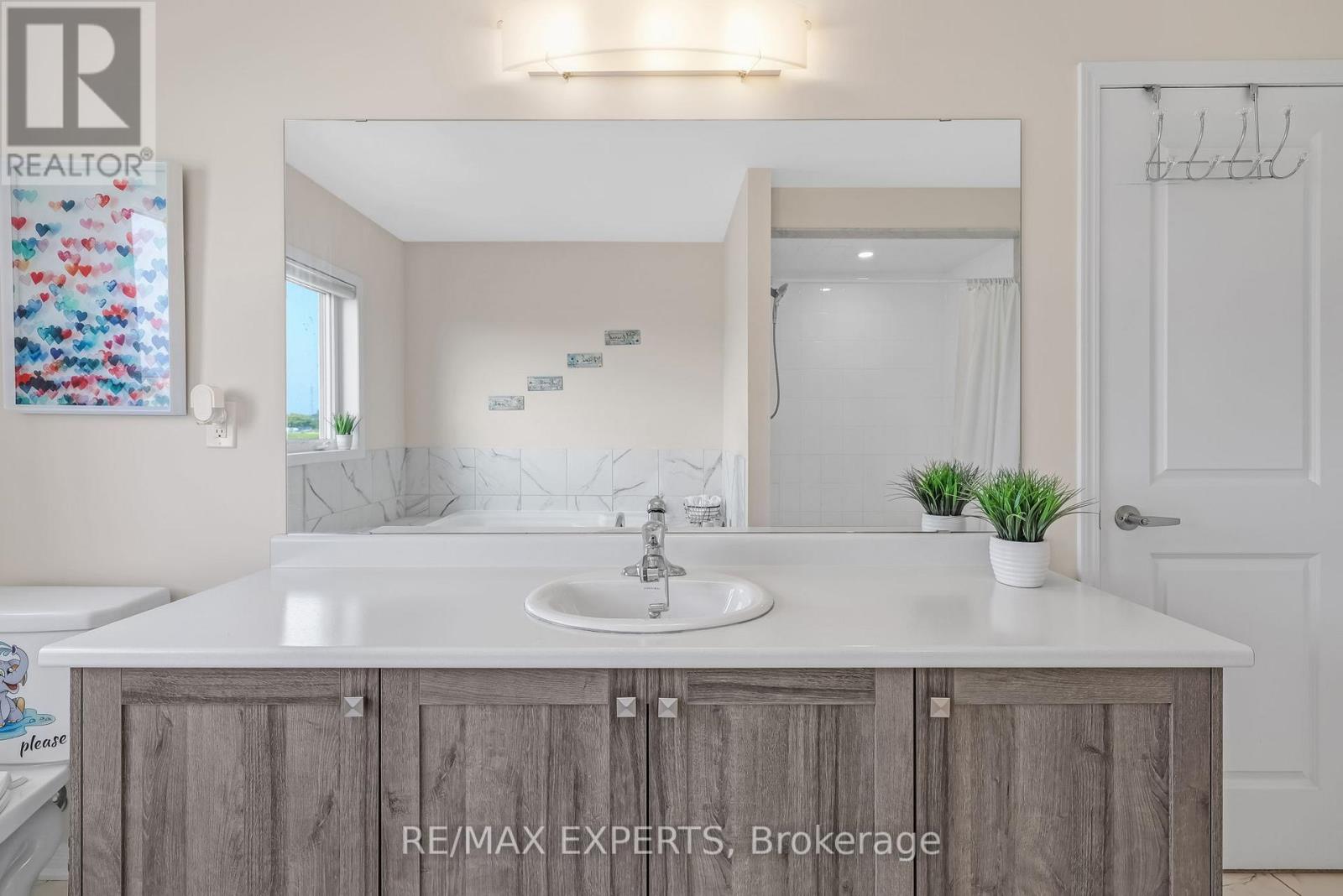 105 David Street, Haldimand, Ontario  N0A 1H0 - Photo 23 - X12348645