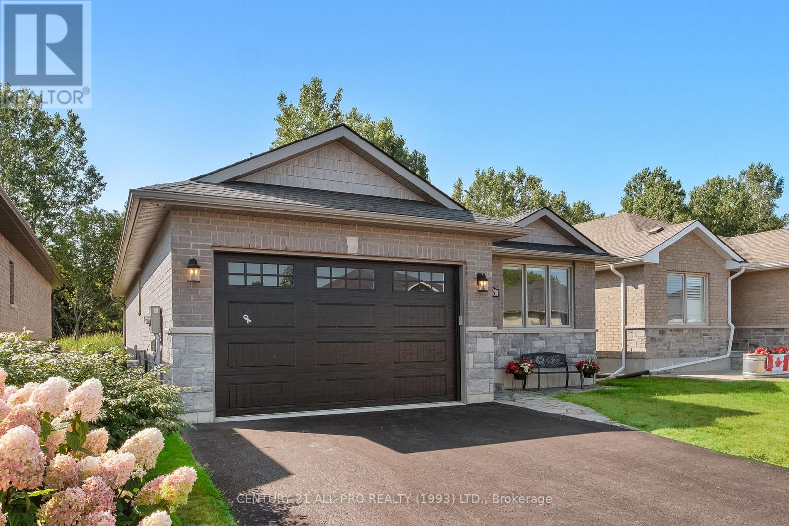 76 Royal Gala Drive, Brighton, Ontario  K0K 1H0 - Photo 3 - X12348897