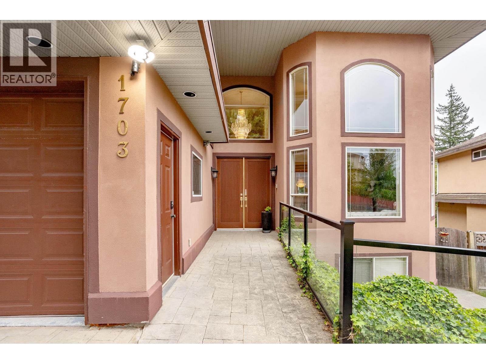 Property at 1703 KINGFISHER CRESCENT image 3