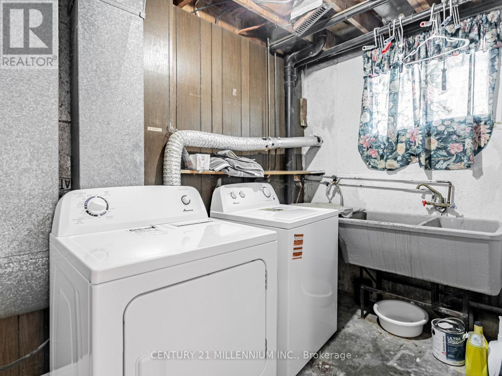 986 Mcbride Avenue, Mississauga, Ontario  L5C 1L6 - Photo 27 - W12348854
