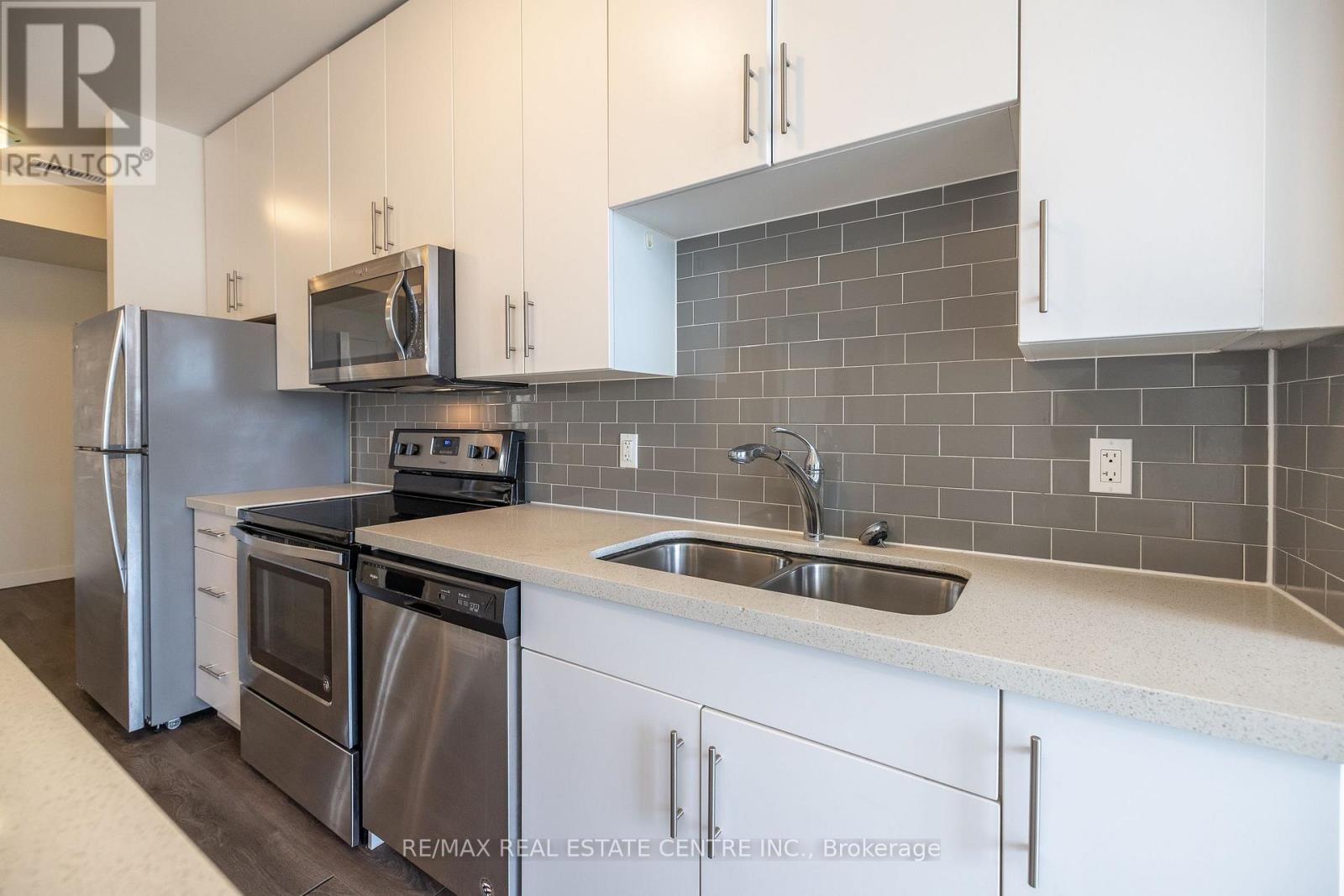 412 - 690 King Street W, Kitchener, Ontario  N2G 0B9 - Photo 15 - X12348906