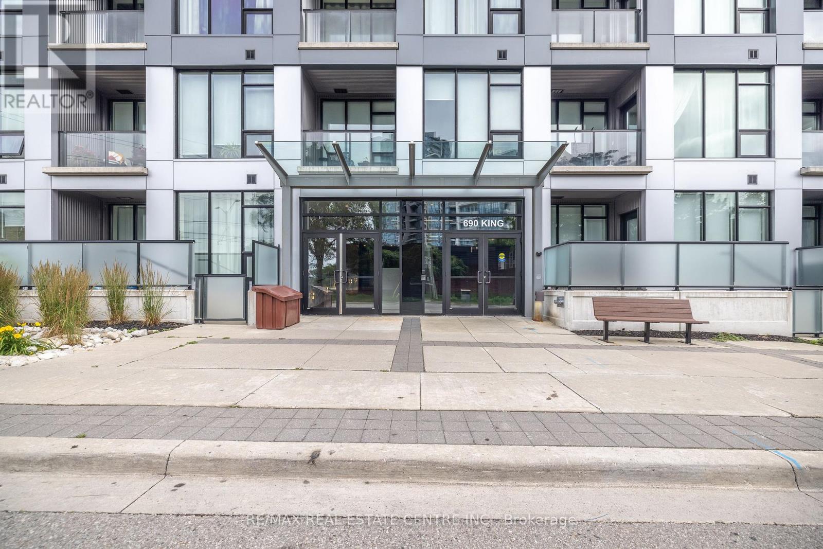 412 - 690 King Street W, Kitchener, Ontario  N2G 0B9 - Photo 7 - X12348906