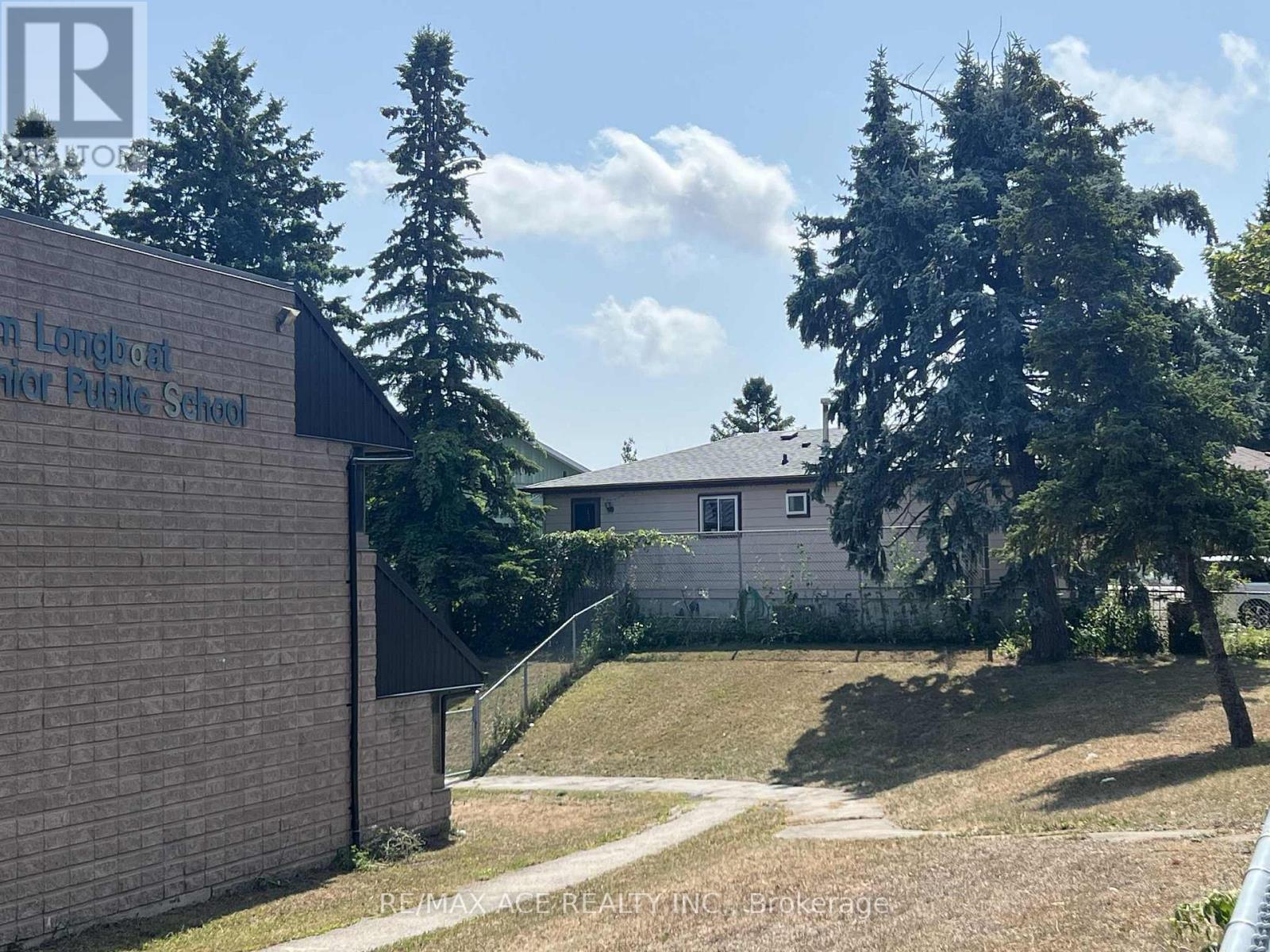33 Crow Trail, Toronto (Malvern), Ontario  M1B 1X6 - Photo 17 - E12348935