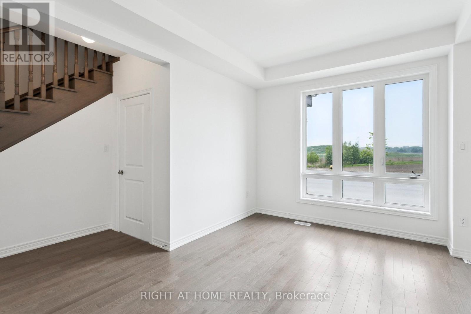 Property at 10173 HUNTINGTON ROAD image 3