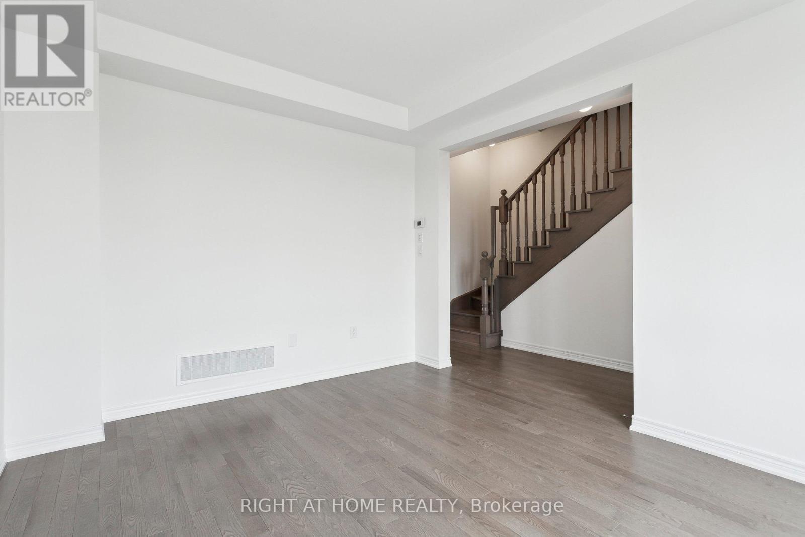 Property at 10173 HUNTINGTON ROAD image 4