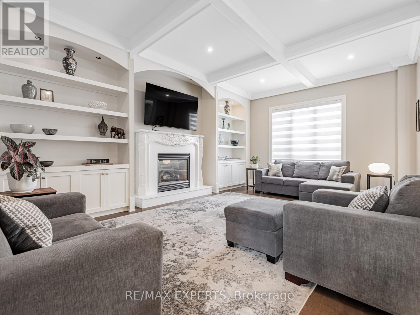 215 Thomson Creek Boulevard, Vaughan, Ontario  L4H 1H1 - Photo 10 - N12348920