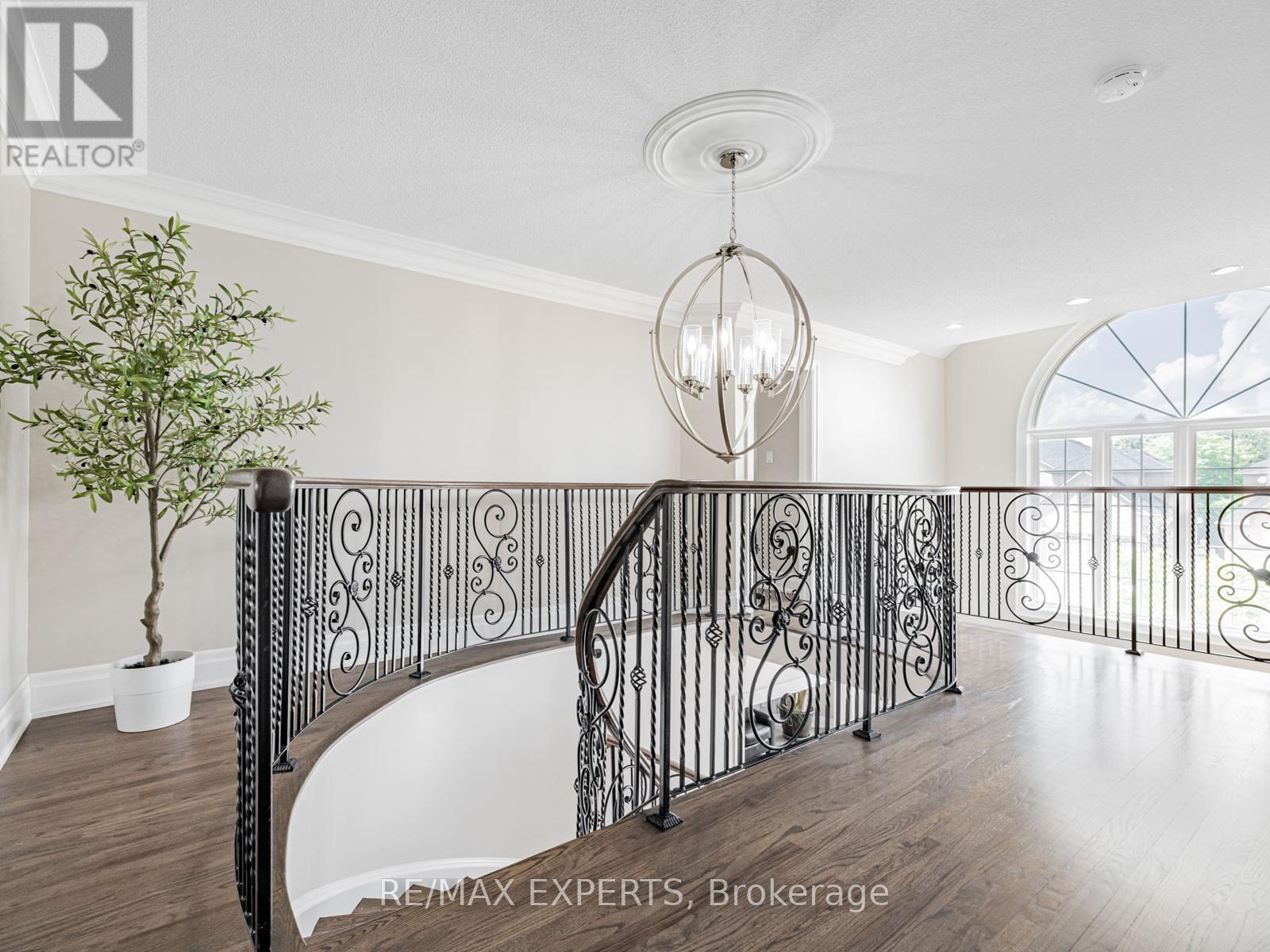 215 Thomson Creek Boulevard, Vaughan, Ontario  L4H 1H1 - Photo 19 - N12348920